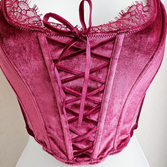 🆕️Victoria's Secret Dream Angels Unlined Lace up Velvet Corset Top XS - Picture 4 of 10